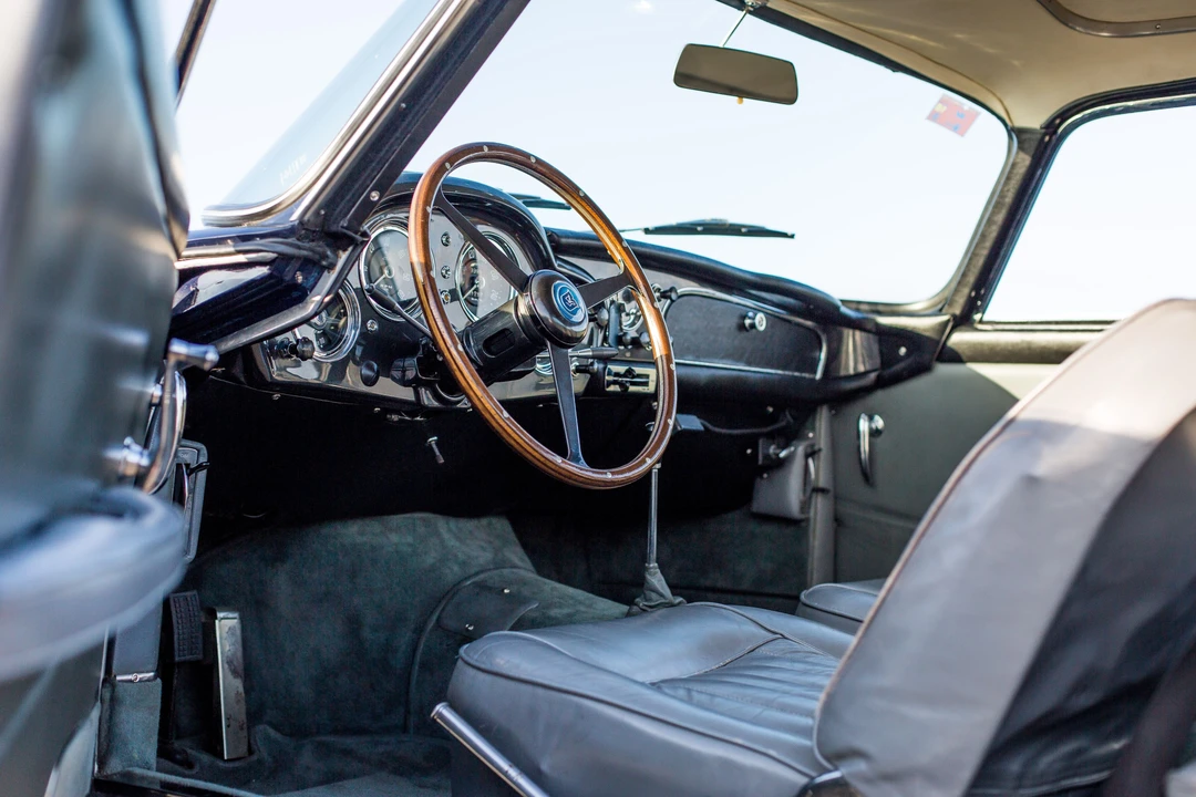 Aston Martin DB4 - Image 9 of 30
