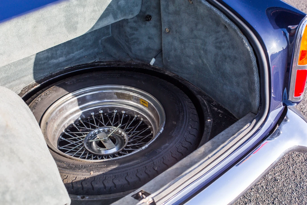 Aston Martin DB4 - Image 19 of 30