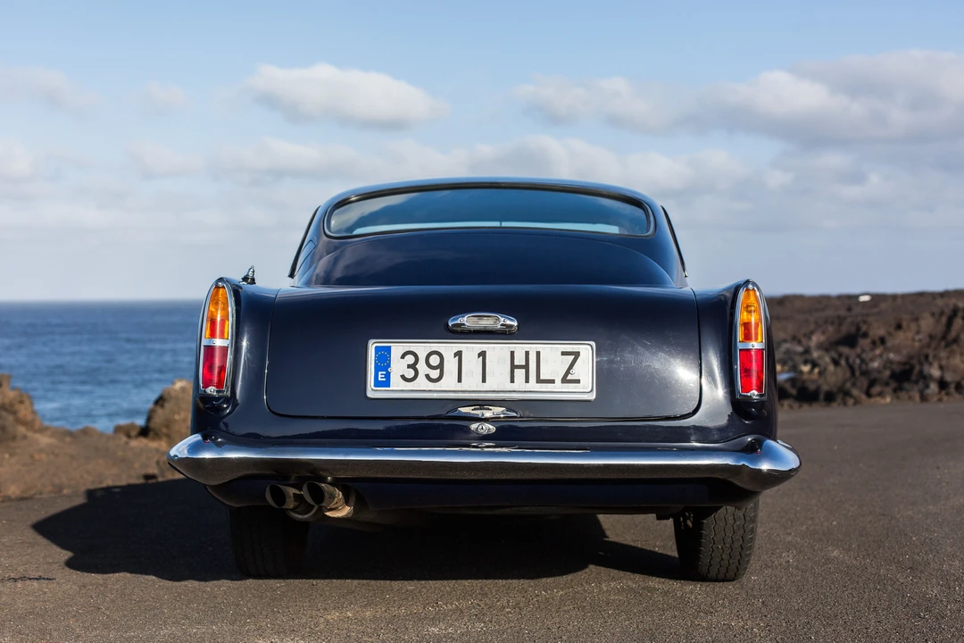 Aston Martin DB4 - Image 23 of 30