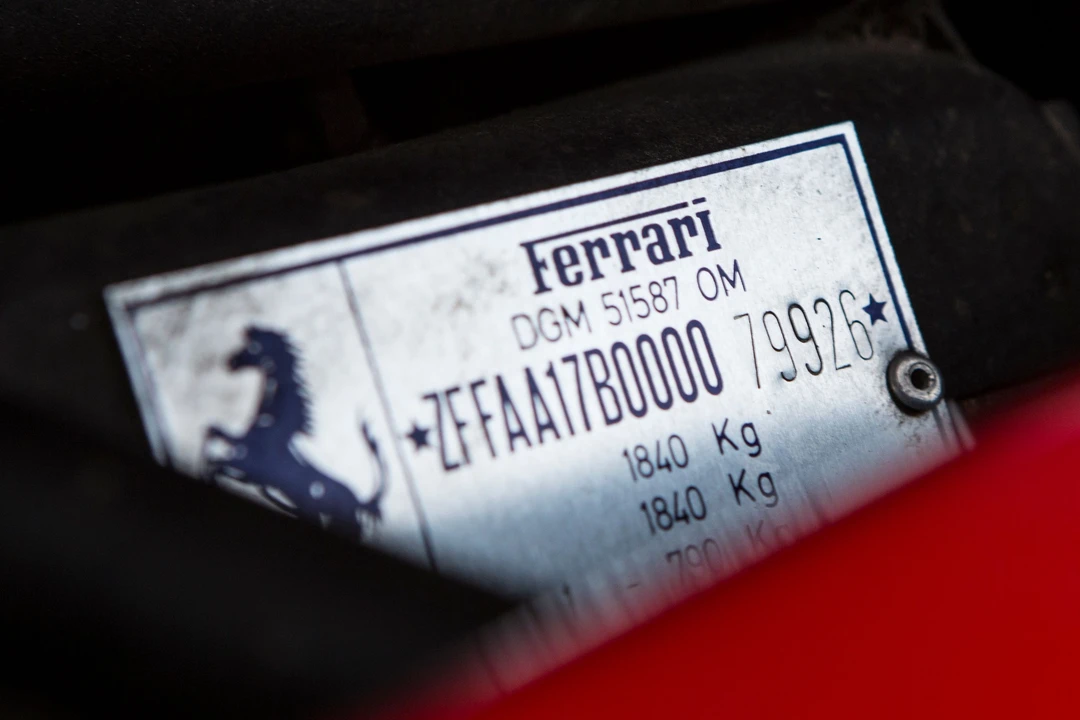 Ferrari Testarossa - Image 8 of 21