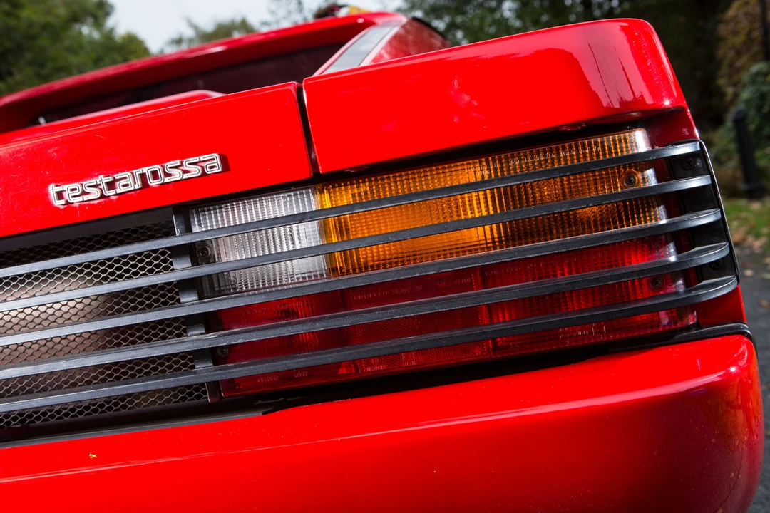 Ferrari Testarossa - Image 6 of 21
