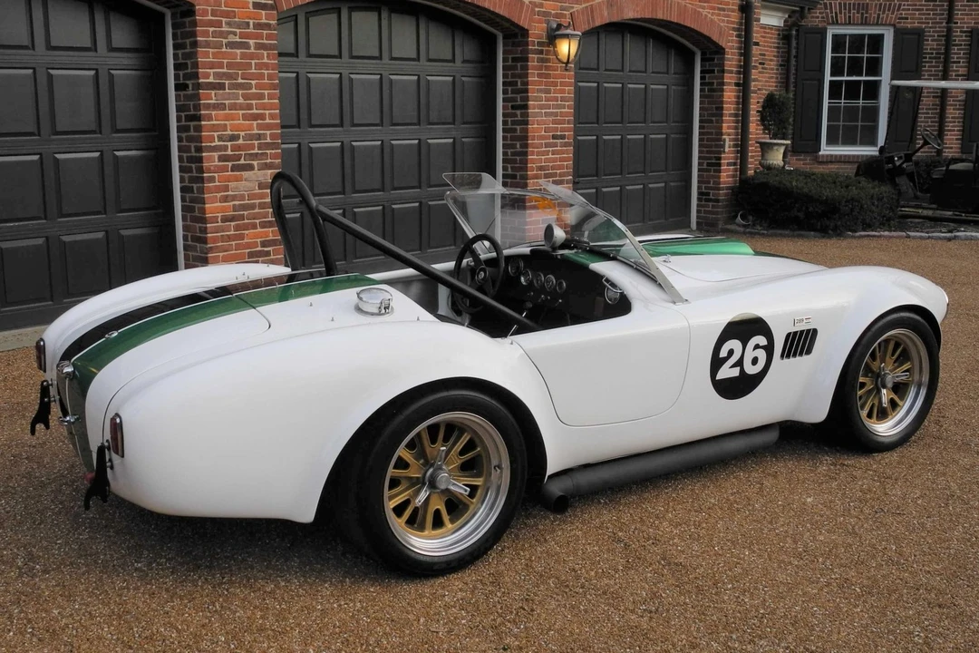 Shelby Cobra Replica - Image 8 of 31