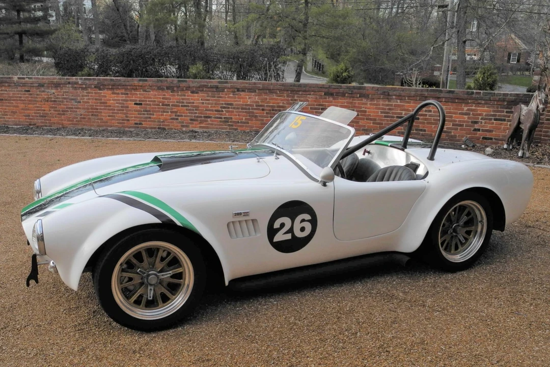 Shelby Cobra Replica - Image 3 of 31