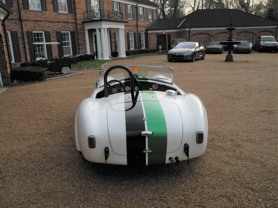 Shelby Cobra Replica - Image 28 of 31