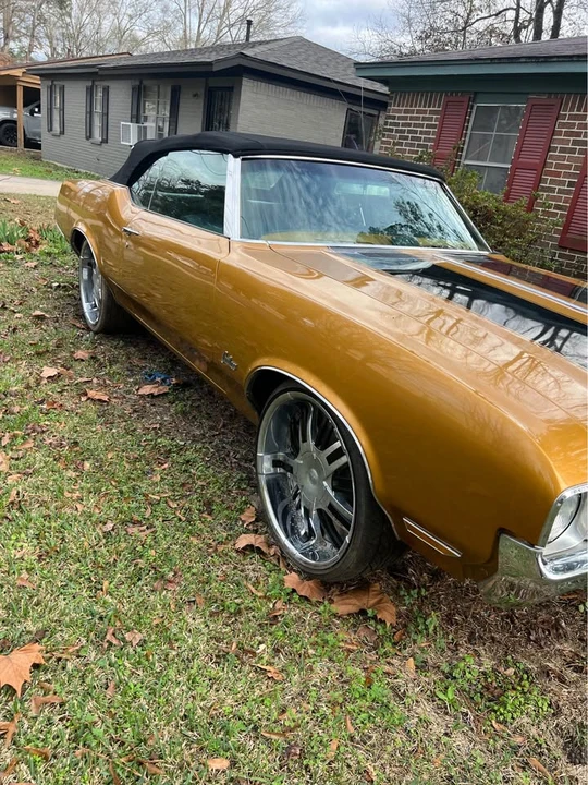 1970 Oldsmobile Cutlass Supreme - Image 6 of 11