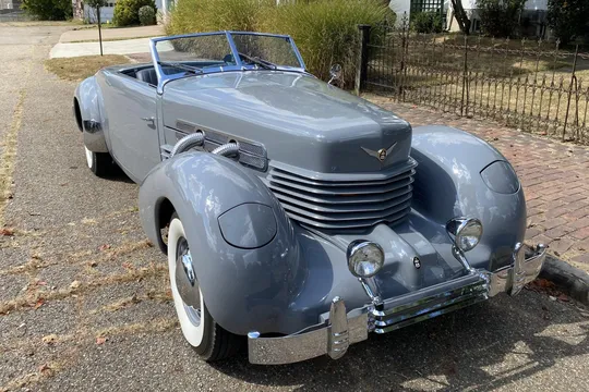 Cord 812 Sportsman Replica