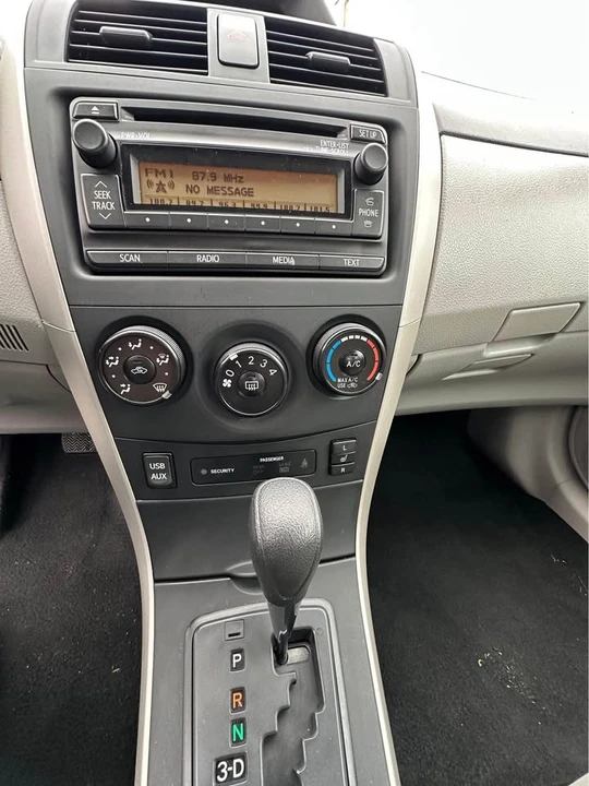2013 Toyota Corolla 10th Gen - Image 8 of 10