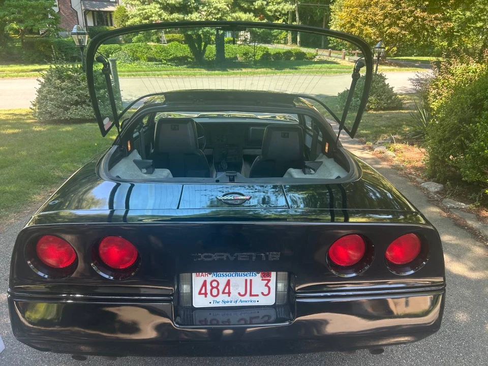 1985 Chevrolet Corvette C4 - Image 14 of 24