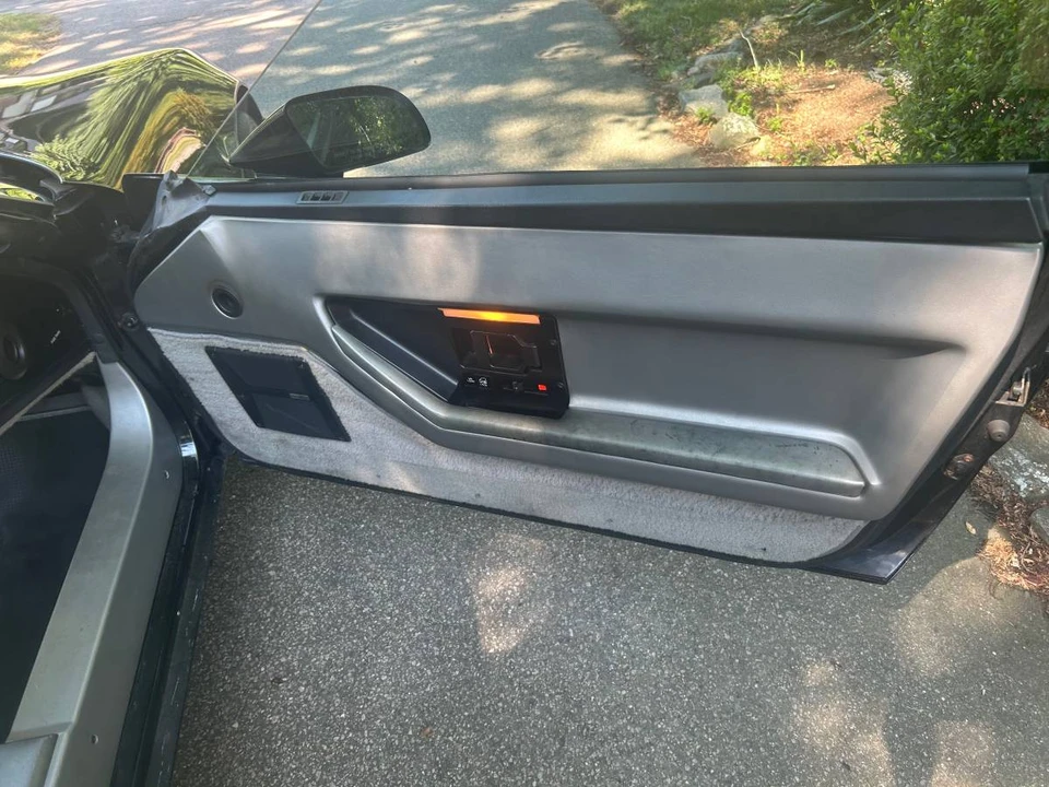1985 Chevrolet Corvette C4 - Image 16 of 24