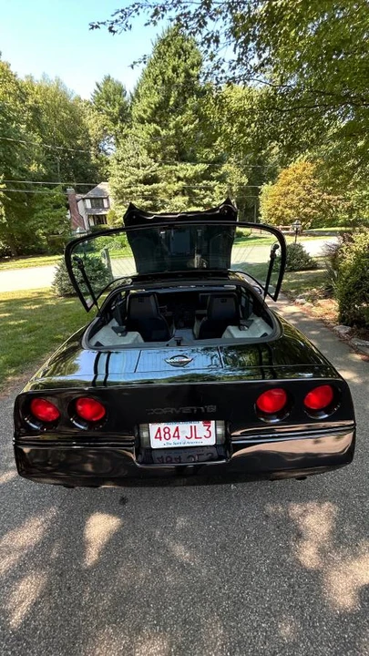 1985 Chevrolet Corvette C4 - Image 8 of 24