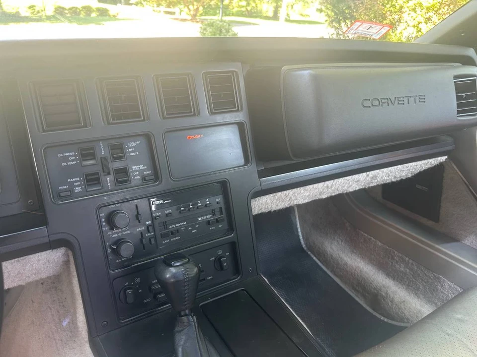 1985 Chevrolet Corvette C4 - Image 6 of 24