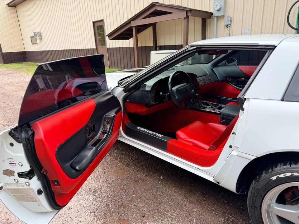 1994 Chevrolet Corvette C4 - Image 3 of 9