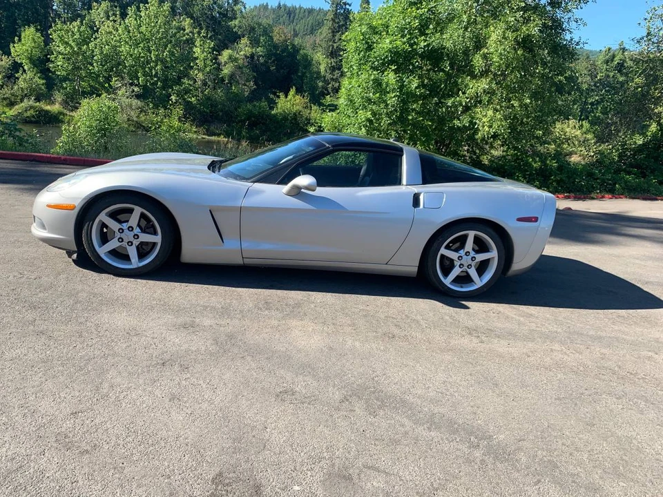 2005 Chevrolet Corvette C6 - Image 4 of 7