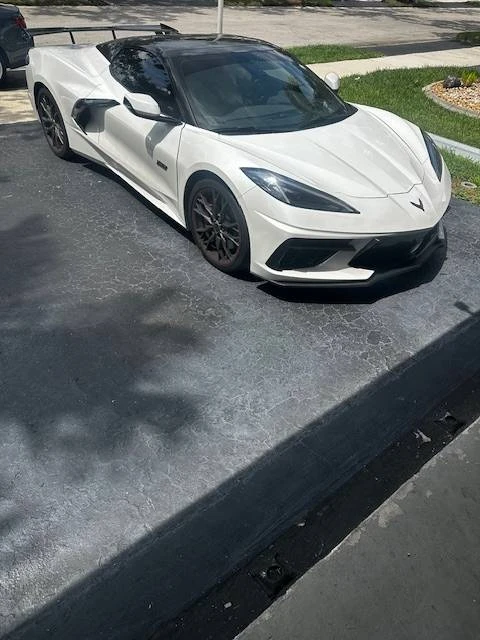 2023 Chevrolet Corvette C8 Z06 - Image 2 of 7