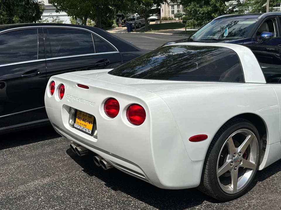 1997 Chevrolet Corvette C5 - Image 10 of 12