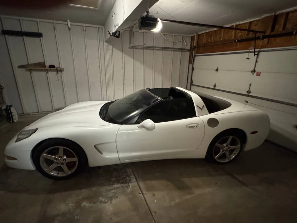 1997 Chevrolet Corvette C5 - Image 4 of 12