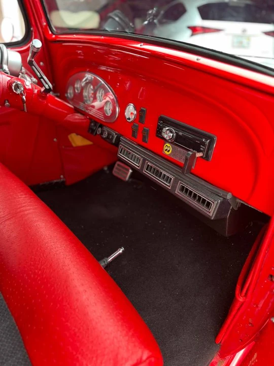 1966 Chevrolet Corvette C2 - Image 8 of 24