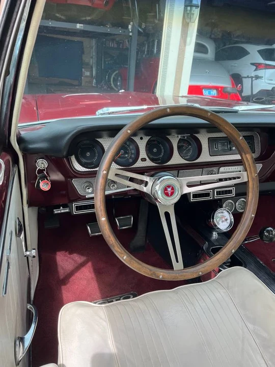 1966 Chevrolet Corvette C2 - Image 11 of 24