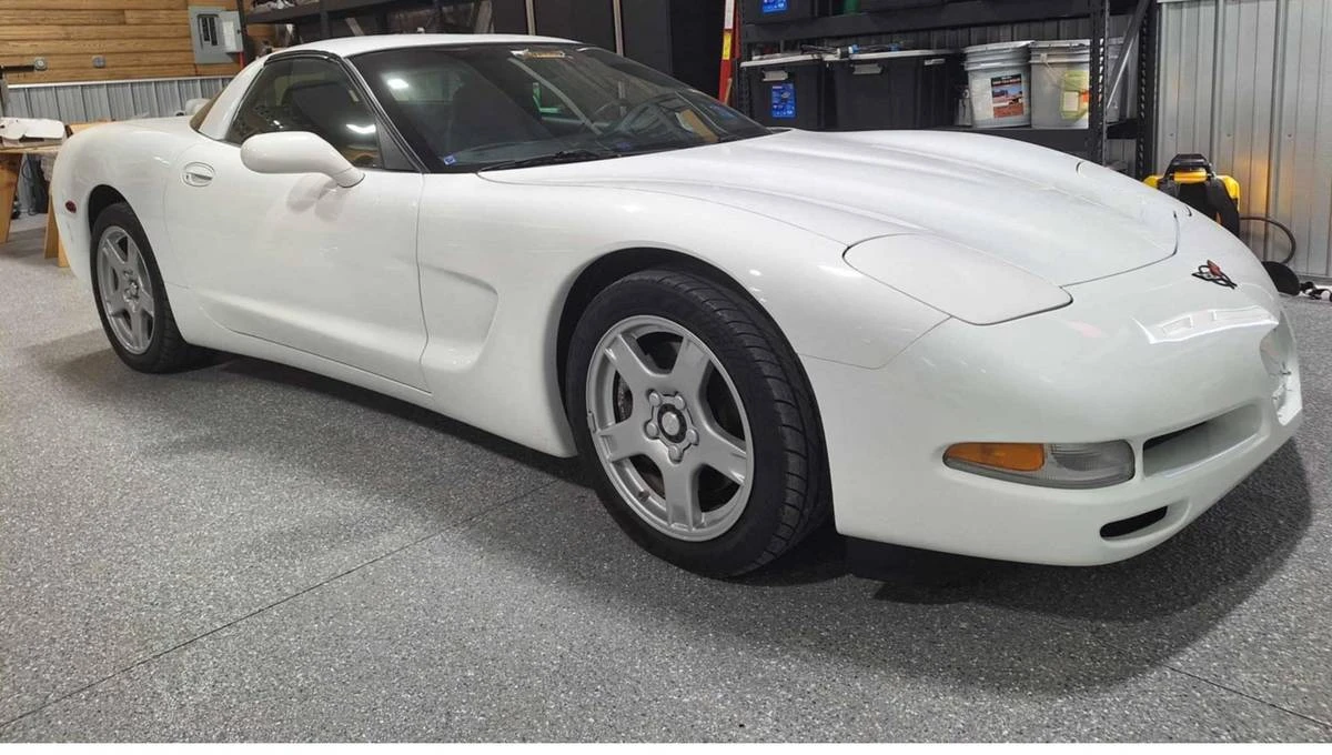 1997 Chevrolet Corvette C5 - Image 2 of 10