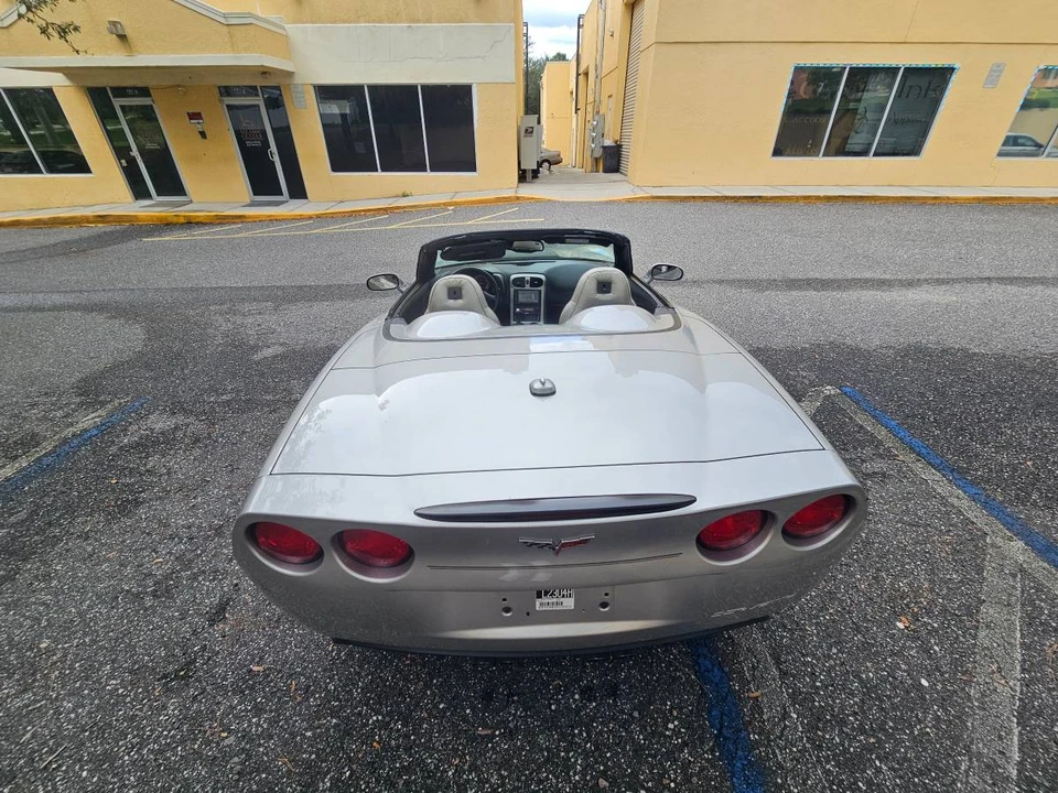 2005 Chevrolet Corvette C6 - Image 12 of 24