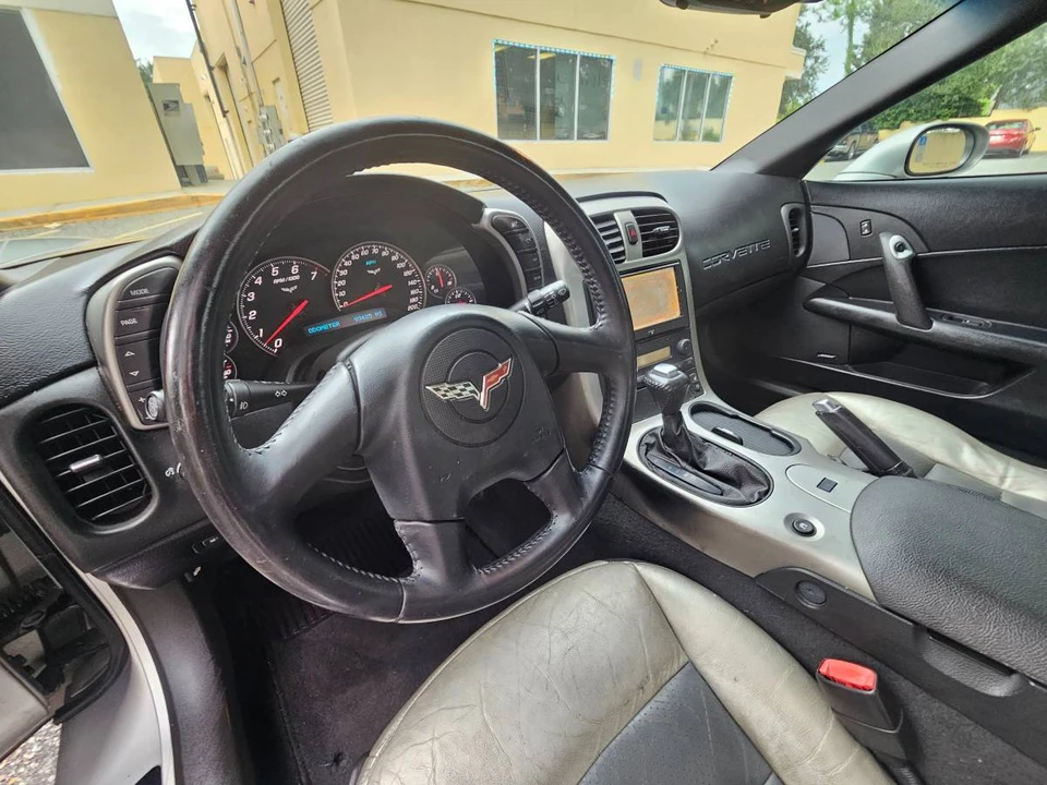 2005 Chevrolet Corvette C6 - Image 19 of 24