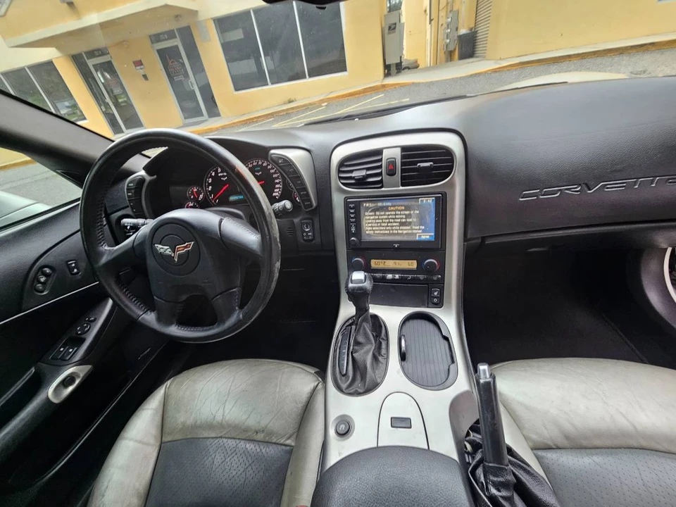 2005 Chevrolet Corvette C6 - Image 16 of 24
