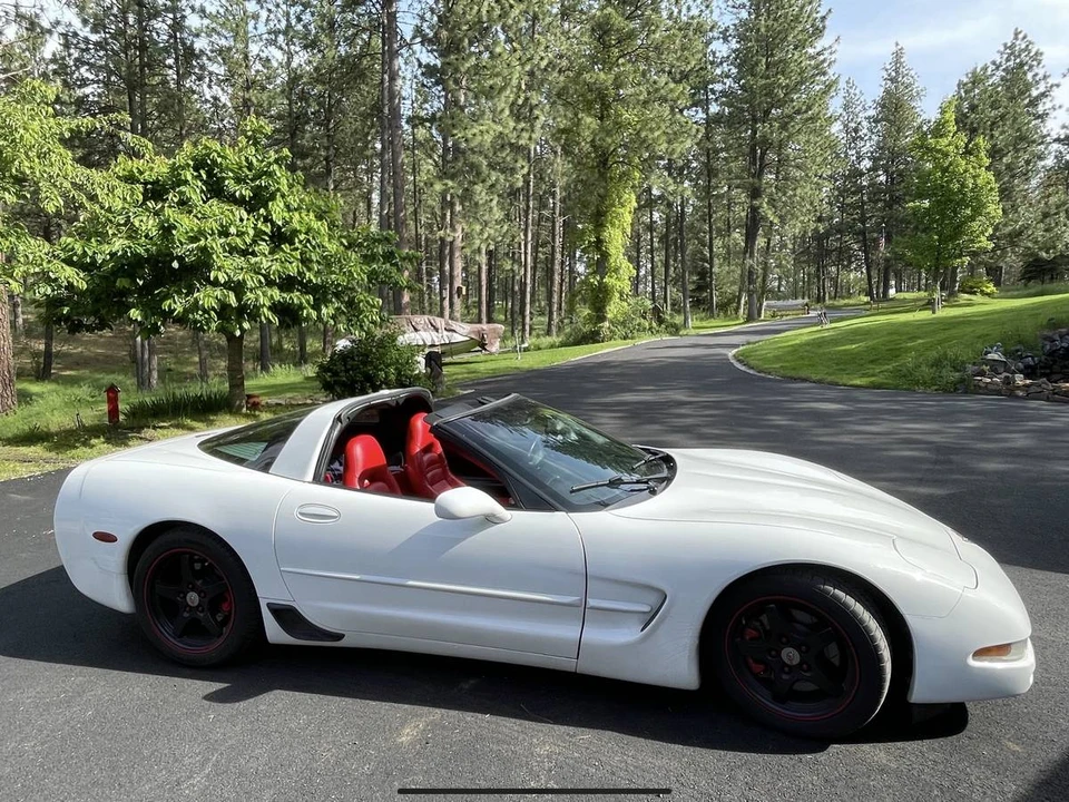 2004 Chevrolet Corvette C5 - Image 2 of 16