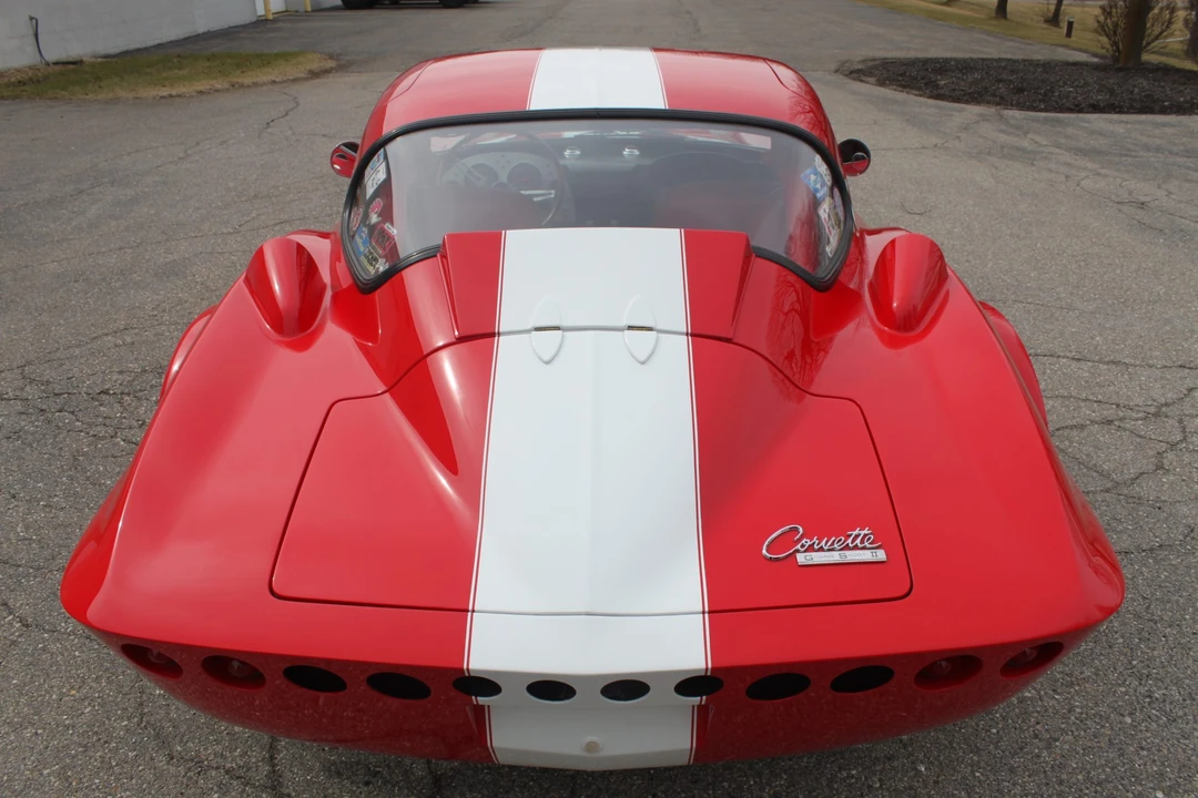 Chevrolet Corvette C2 - Image 12 of 31