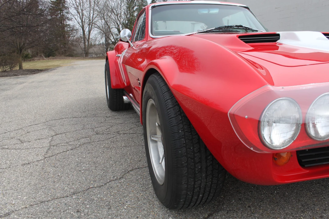 Chevrolet Corvette C2 - Image 24 of 31