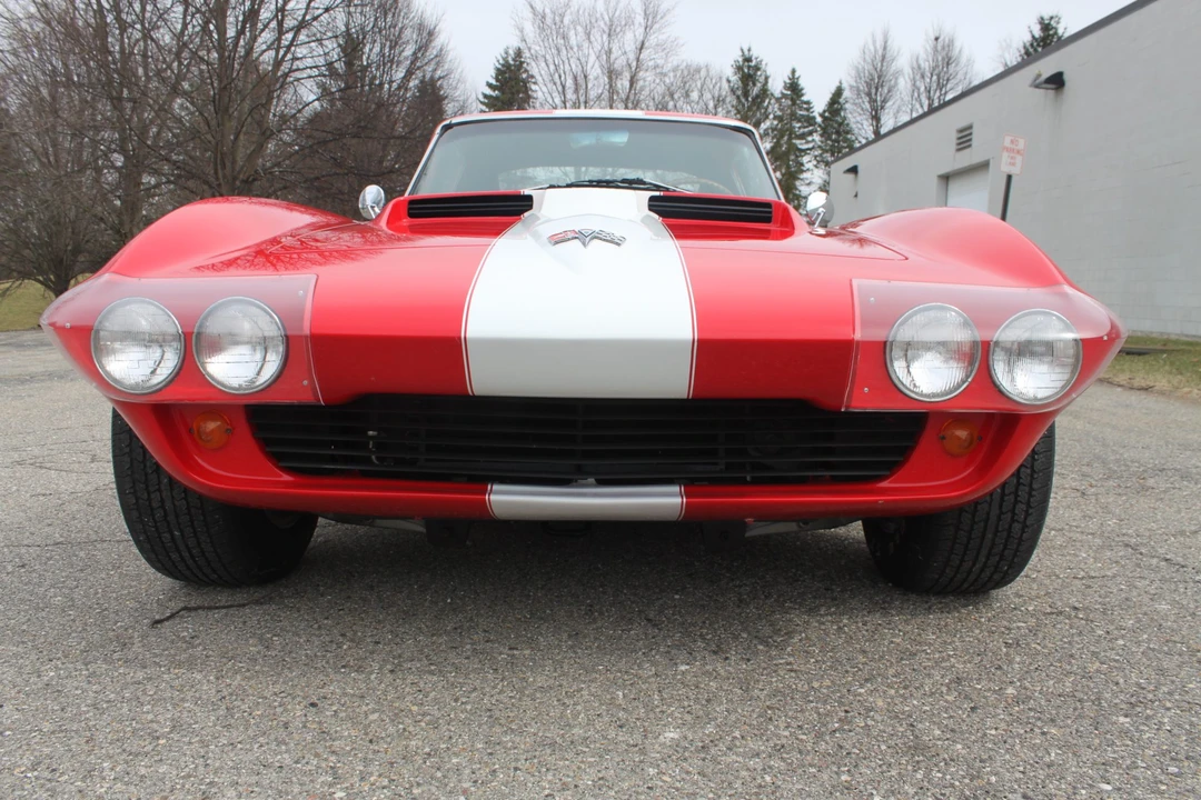 Chevrolet Corvette C2 - Image 5 of 31