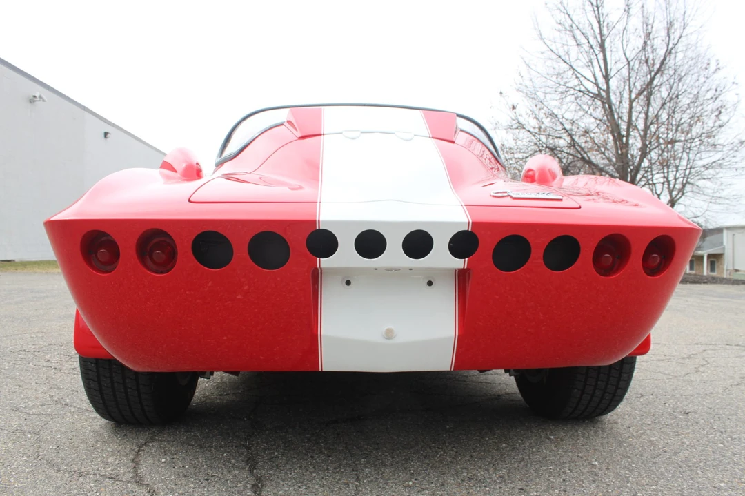 Chevrolet Corvette C2 - Image 14 of 31