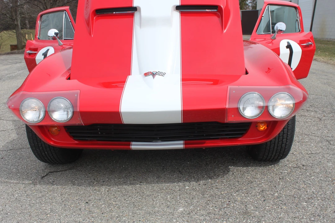 Chevrolet Corvette C2 - Image 20 of 31