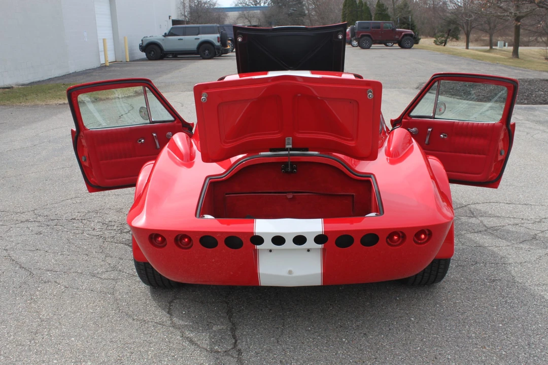 Chevrolet Corvette C2 - Image 21 of 31