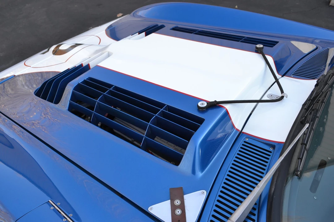 Chevrolet Corvette C2 - Image 18 of 31