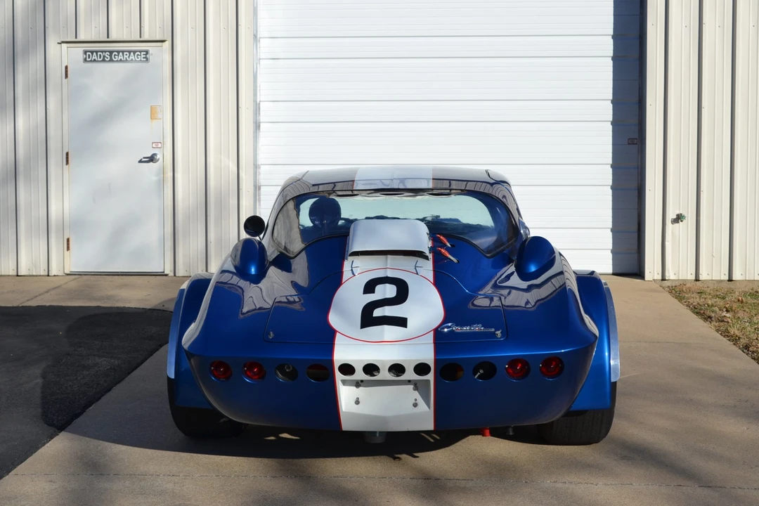 Chevrolet Corvette C2 - Image 9 of 31