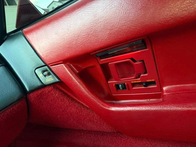 1991 Chevrolet Corvette C4 - Image 17 of 20