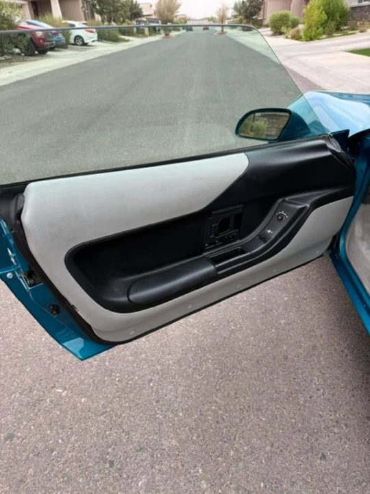 1994 Chevrolet Corvette C4 - Image 9 of 20