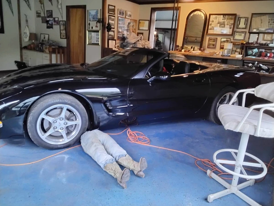 2001 Chevrolet Corvette C5 - Image 2 of 7