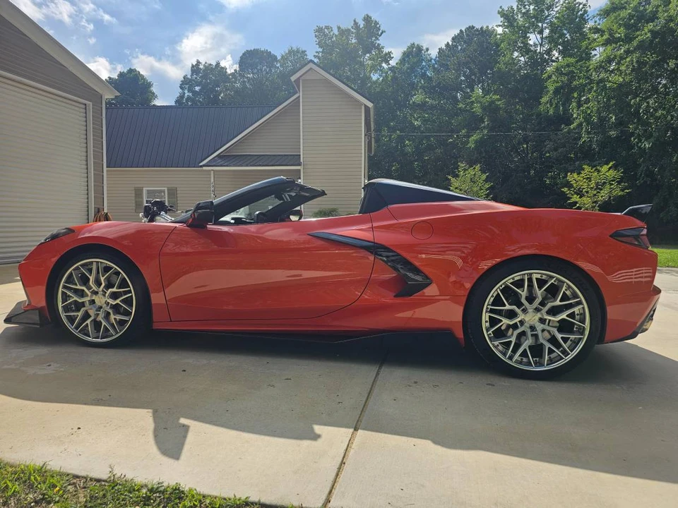 2020 Chevrolet Corvette C8 - Image 2 of 10