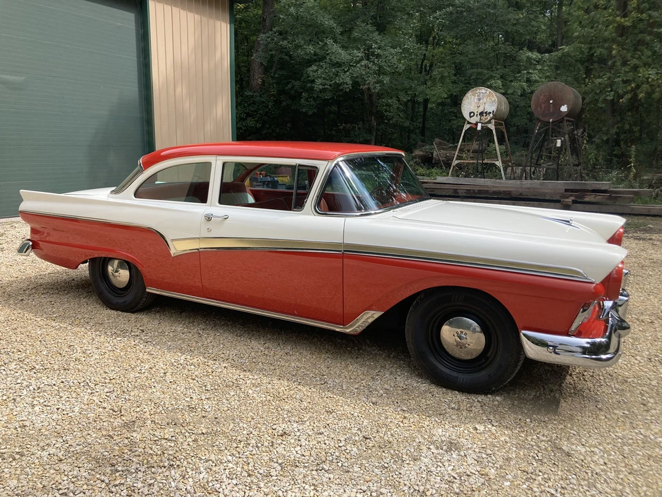 1957 Ford Customline - Image 9 of 31