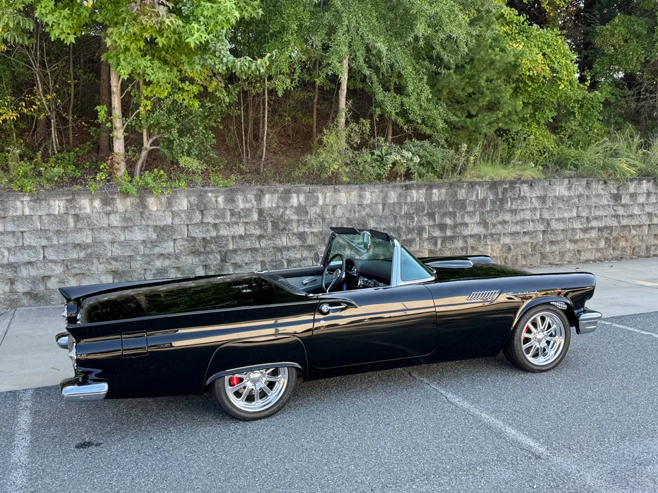 1957 Ford Thunderbird 1st Gen - Image 21 of 31