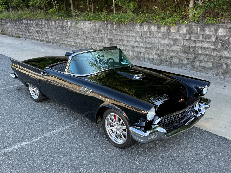 1957 Ford Thunderbird 1st Gen - Image 15 of 31
