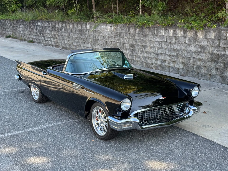 1957 Ford Thunderbird 1st Gen - Image 12 of 31