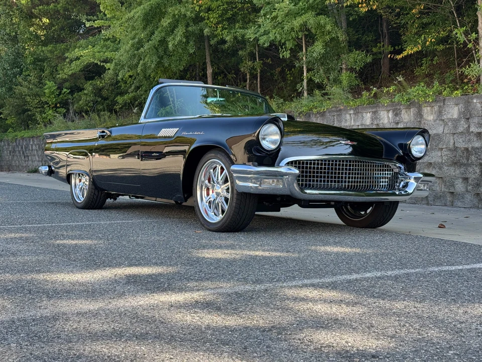 1957 Ford Thunderbird 1st Gen - Image 11 of 31