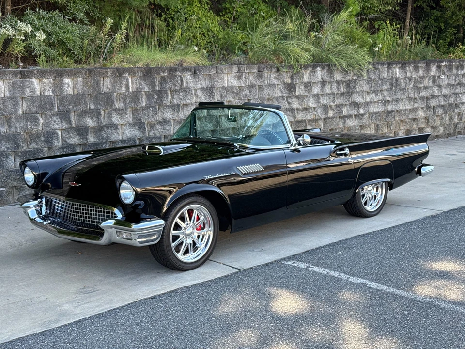 1957 Ford Thunderbird 1st Gen - Image 2 of 31