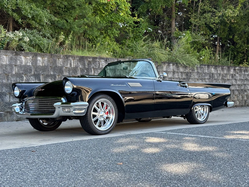 1957 Ford Thunderbird 1st Gen - Image 3 of 31