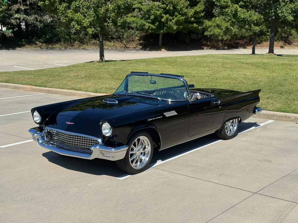 1957 Ford Thunderbird 1st Gen - Image 30 of 31