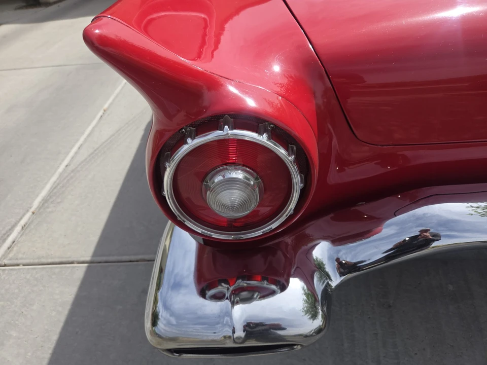1957 Ford Thunderbird 1st Gen - Image 27 of 31