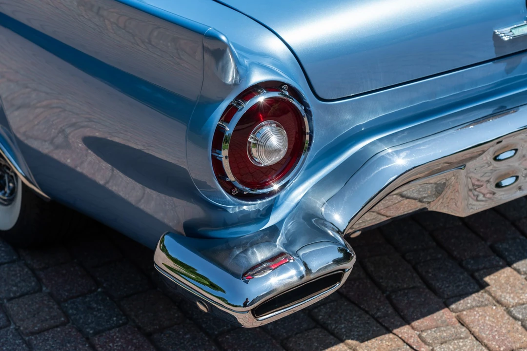 1957 Ford Thunderbird 1st Gen - Image 27 of 31