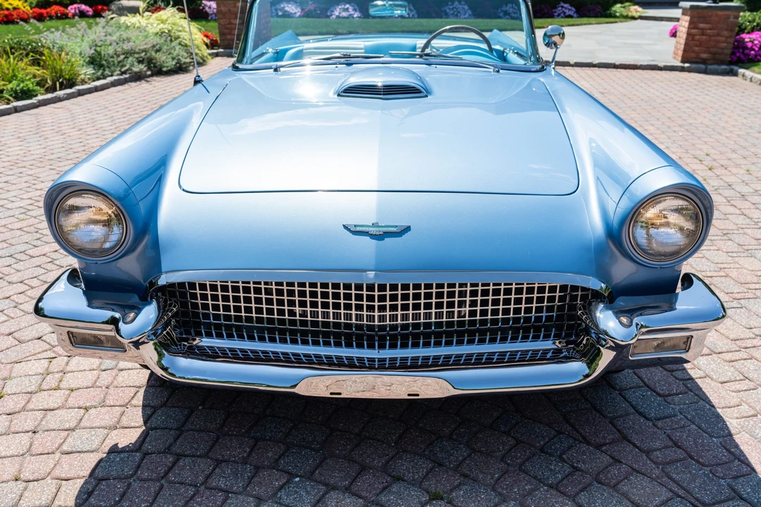1957 Ford Thunderbird 1st Gen - Image 17 of 31